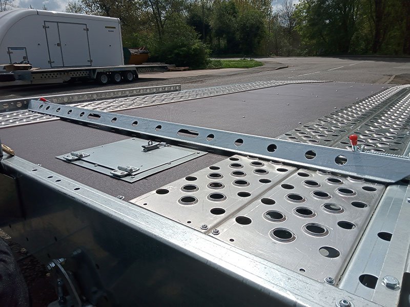 WTWC - ADJUSTABLE FULL WIDTH WHEEL STOP WITH TWO RAILS - Image 3